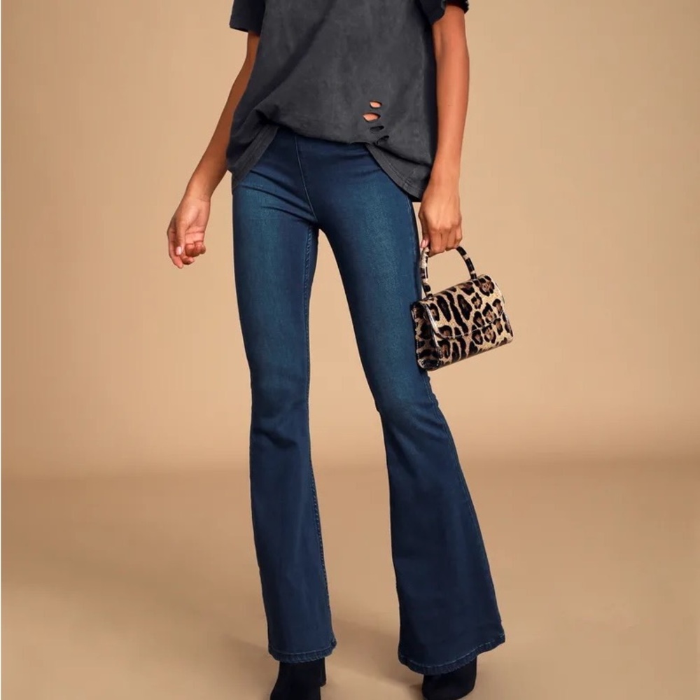 Free people Penny Pull on stretch Flares dark indigo sz 25 frayed hem